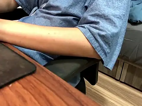 Ryan67533 online show from November 2025 12:09:02 PM