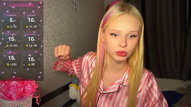 lisa barbie online show from December 2024 01:06:01 PM