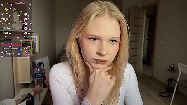 lisa barbie online show from September 2025 01:33:01 PM
