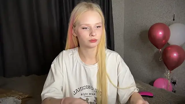 lisa barbie online show from December 2024 04:26:01 PM