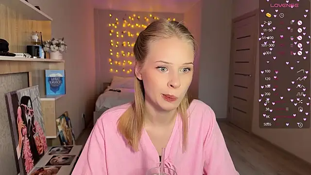 lisa barbie online show from December 2025 11:21:02 AM