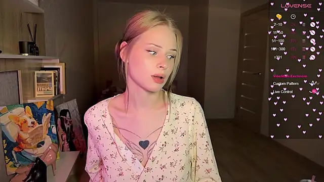 lisa barbie online show from October 2025 08:08:02 PM