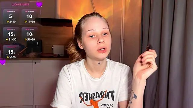 lisa barbie online show from April 2026 05:28:02 PM