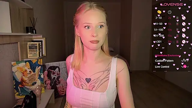 lisa barbie online show from October 2025 06:20:02 PM