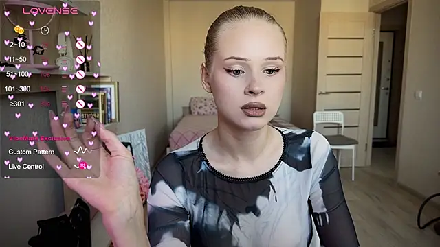 lisa barbie online show from September 2025 02:17:02 PM