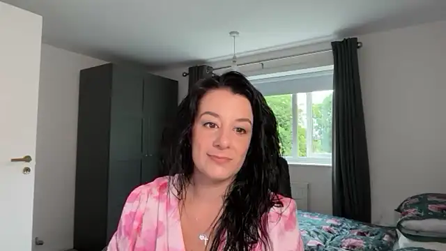 flatwhite0 online show from June 2026 07:40:02 AM