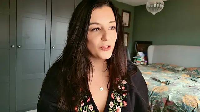 flatwhite0 online show from February 2026 12:15:01 PM