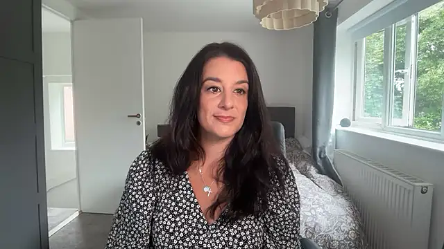 flatwhite0 online show from July 2026 09:05:01 AM