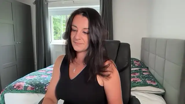 flatwhite0 online show from June 2026 03:50:01 PM