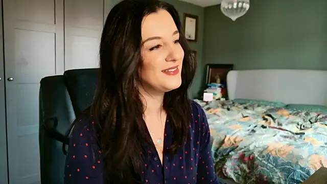 flatwhite0 online show from February 2026 10:34:02 AM