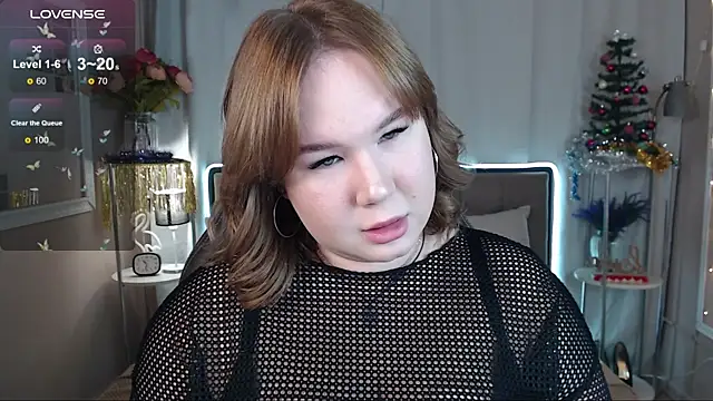 Snapshot of Emmy_Greis chatting on December 2024 11:26:01 AM Emmy Greis online show from December 2024 11:26:01 AM