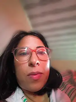 Snapshot of MirandaSingle chatting on June 2026 05:01:01 PM MirandaSingle online show from June 2026 05:01:01 PM