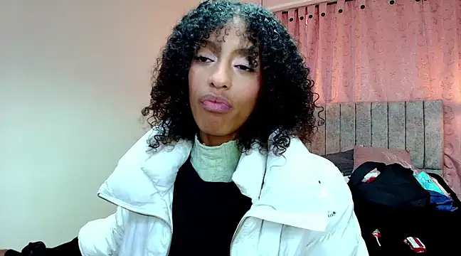 Zia Green online show from March 2025 07:42:02 PM