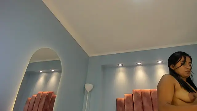 Snapshot of lou_rosse_ chatting on November 2025 09:40:01 PM lou rosse online show from November 2025 09:40:01 PM