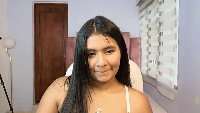Snapshot of lou_rosse_ chatting on February 2025 08:25:02 PM lou rosse  online show from February 2025 08:25:02 PM