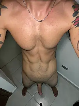 Snapshot of LatinStraight5 chatting on March 2025 10:34:02 PM LatinStraight5 online show from March 2025 10:34:02 PM