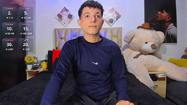 Snapshot of patrick_sanzz chatting on November 2025 01:43:02 AM patrick sanzz online show from November 2025 01:43:02 AM