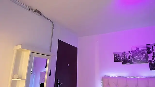 Amy Kiitty  online show from April 2026 01:06:02 PM