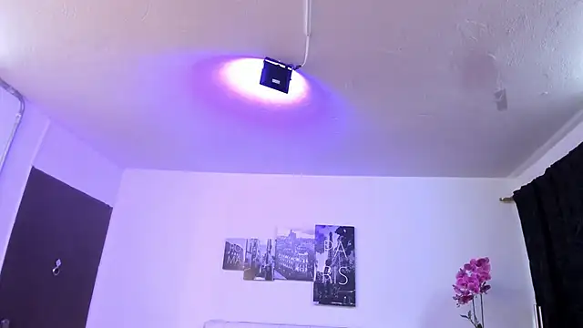 Snapshot of Amy_Kiitty_ chatting on October 2025 12:57:02 PM Amy Kiitty online show from October 2025 12:57:02 PM