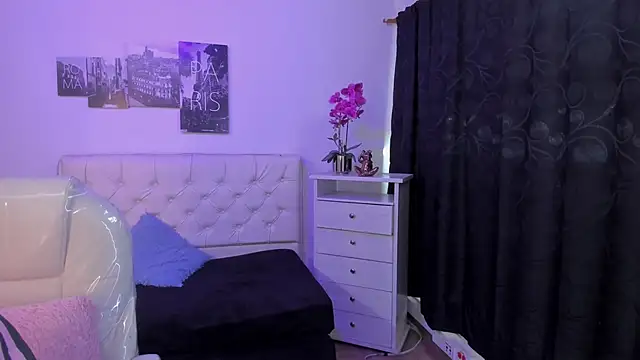 Snapshot of Amy_Kiitty_ chatting on February 2026 12:57:01 PM Amy Kiitty online show from February 2026 12:57:01 PM