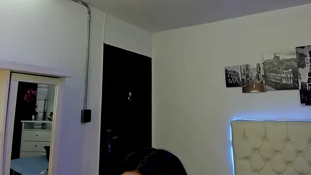 Amy Kiitty  online show from September 2025 08:25:01 PM