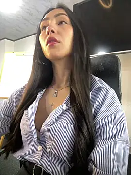 Amy Kiitty  online show from May 2026 01:37:02 PM
