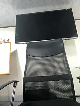 Amy Kiitty  online show from May 2026 01:09:01 PM