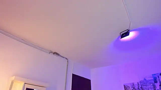 Snapshot of Amy_Kiitty_ chatting on September 2025 12:28:02 PM Amy Kiitty online show from September 2025 12:28:02 PM