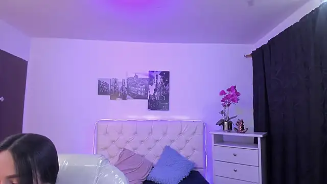 Snapshot of Amy_Kiitty_ chatting on February 2026 01:00:01 PM Amy Kiitty online show from February 2026 01:00:01 PM