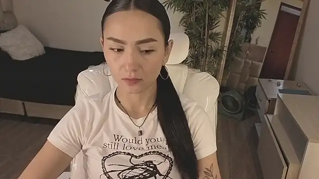 Amy Kiitty  online show from May 2026 01:46:02 PM