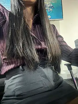 Amy Kiitty  online show from May 2026 01:29:01 PM