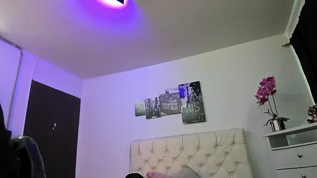 Snapshot of Amy_Kiitty_ chatting on November 2025 12:31:02 PM Amy Kiitty online show from November 2025 12:31:02 PM