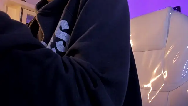 Snapshot of Amy_Kiitty_ chatting on January 2026 12:44:02 PM Amy Kiitty online show from January 2026 12:44:02 PM