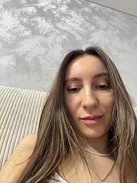 Snapshot of viviandaimond1 chatting on December 2025 11:27:02 PM viviandaimond1 online show from December 2025 11:27:02 PM