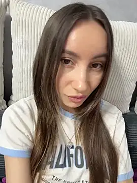 Snapshot of viviandaimond1 chatting on December 2025 09:19:02 PM viviandaimond1 online show from December 2025 09:19:02 PM