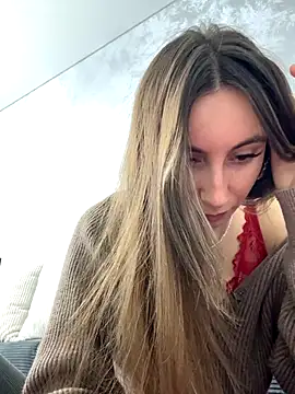 Snapshot of viviandaimond1 chatting on November 2025 03:27:01 PM viviandaimond1 online show from November 2025 03:27:01 PM