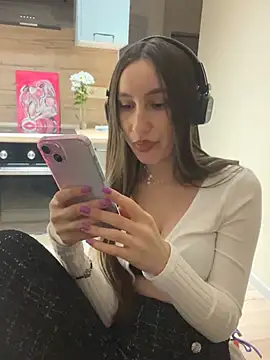 viviandaimond1 online show from March 2025 03:49:01 PM
