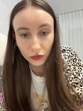 viviandaimond1 online show from October 2025 05:35:02 PM