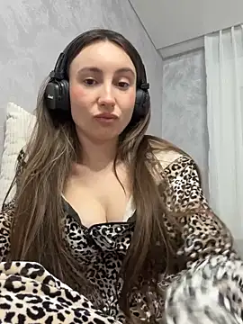 viviandaimond1 online show from October 2025 06:42:02 PM