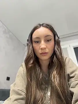 viviandaimond1 online show from April 2026 05:07:01 PM