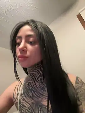 Snapshot of decayingcandy chatting on March 2025 05:46:02 AM decayingcandy online show from March 2025 05:46:02 AM