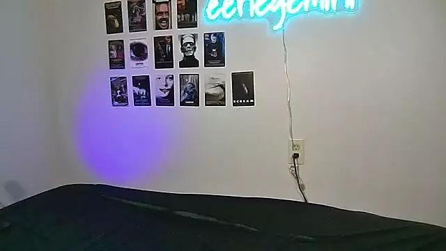 Snapshot of decayingcandy chatting on March 2025 01:13:02 AM decayingcandy online show from March 2025 01:13:02 AM