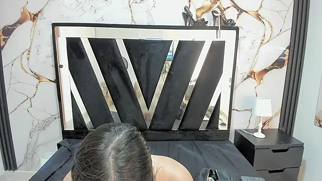 KarinaSimonz online show from October 2025 01:46:02 PM