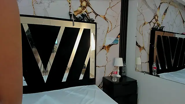 KarinaSimonz online show from September 2025 07:25:02 PM