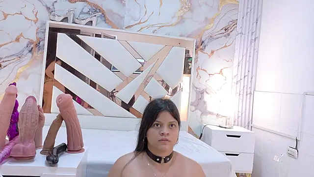 KarinaSimonz online show from May 2026 07:44:02 PM