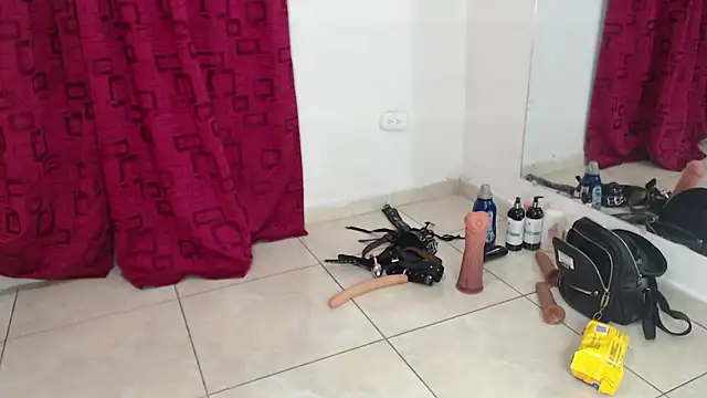 KarinaSimonz online show from February 2025 07:26:02 PM