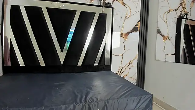 Snapshot of KarinaSimonz chatting on October 2025 07:34:02 PM KarinaSimonz online show from October 2025 07:34:02 PM