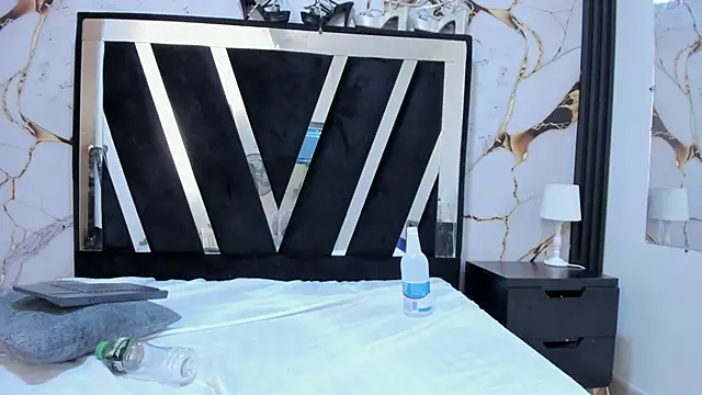 KarinaSimonz online show from February 2026 08:06:01 PM