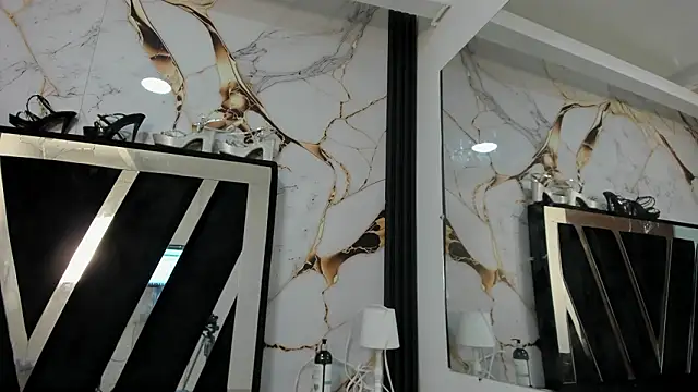 KarinaSimonz online show from February 2026 08:33:02 PM