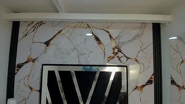 Snapshot of KarinaSimonz chatting on November 2025 08:25:01 PM KarinaSimonz online show from November 2025 08:25:01 PM